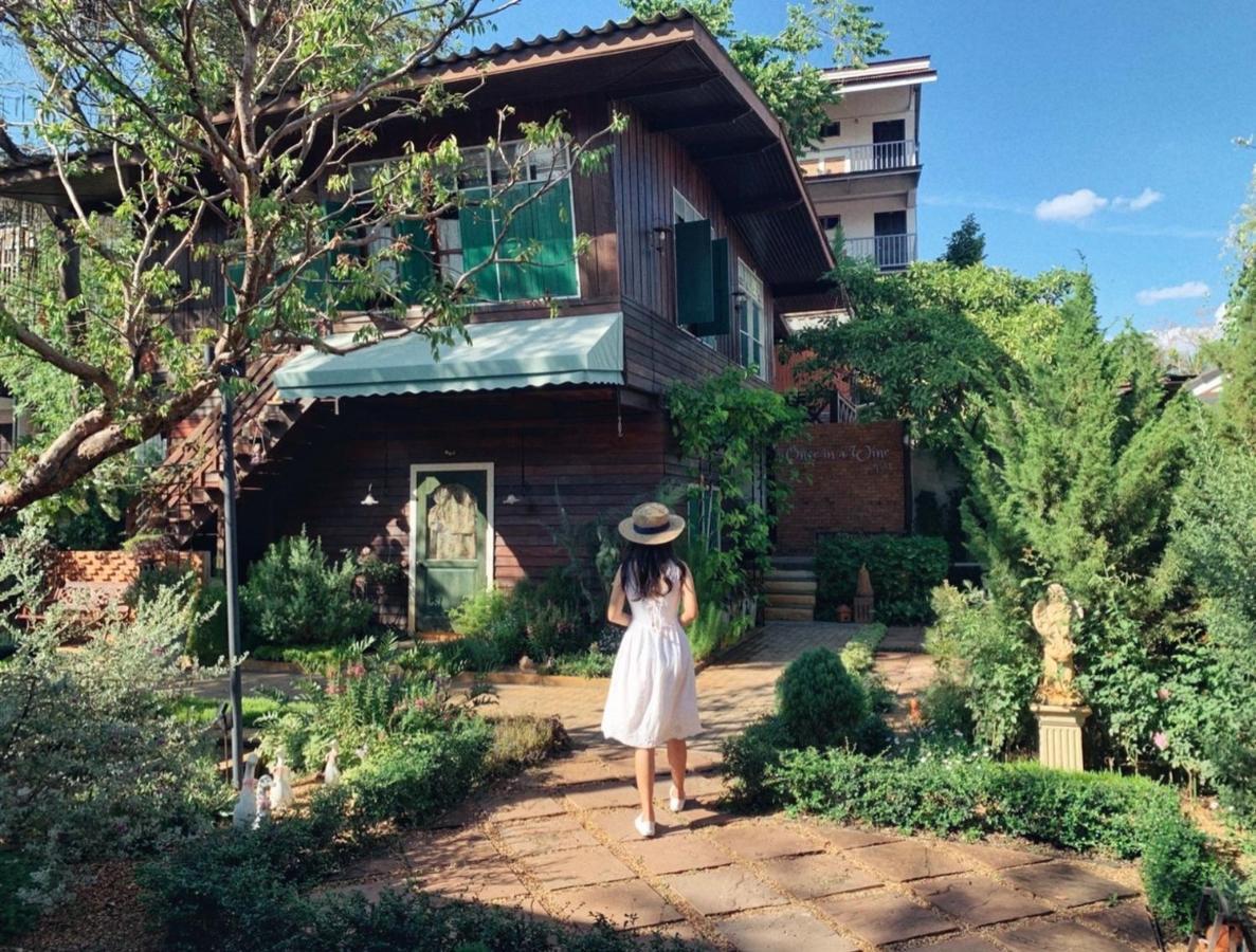 Vijit Nakorn Hotel Sisaket Bagian luar foto